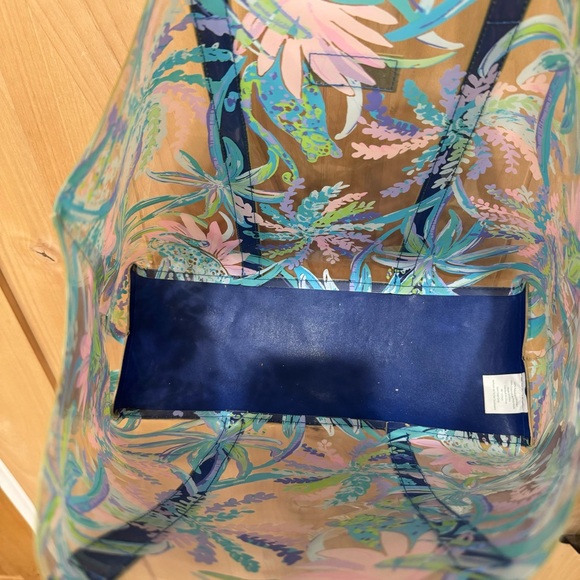 Lilly Pulitzer Clear PVC Sweet Escape Print Tote Flora Beach Bag Gold Trim - Picture 13 of 16